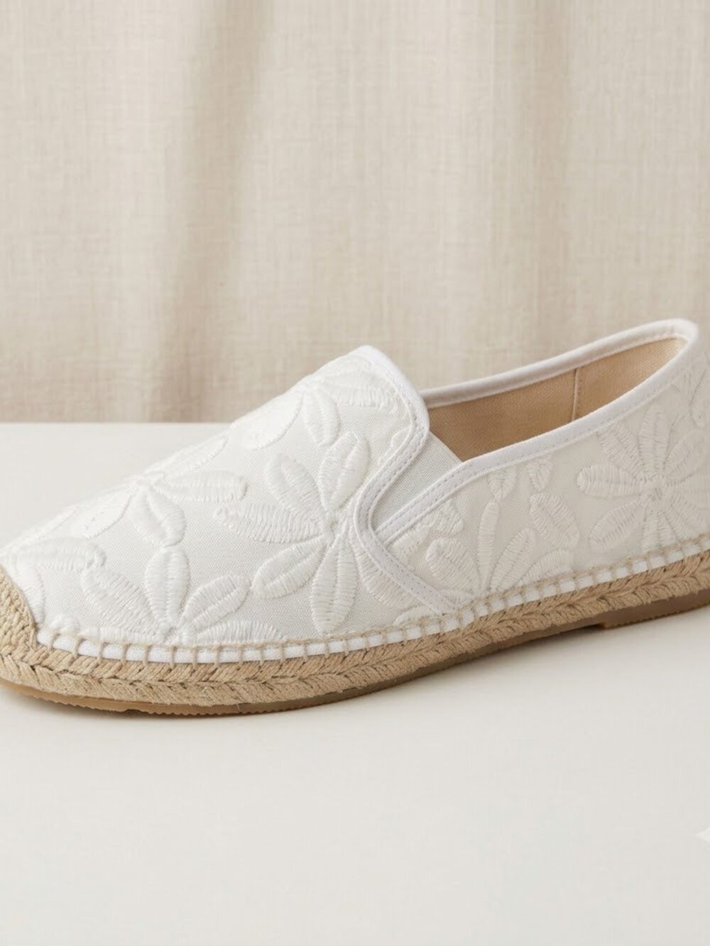 White Floral Lace Slip On Espadrilles Shoes Size 7